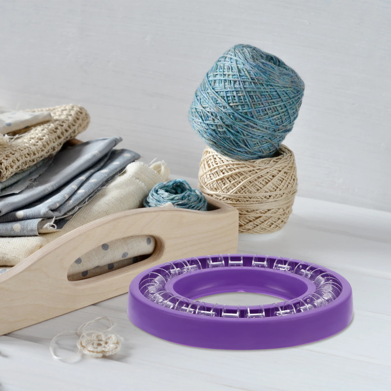 

1Set Bobbin Storage Ring Compact Bobbin Box Easy Pick Out Function Keeps Threads from Loosening Ideal Sewing Supplies Accessory