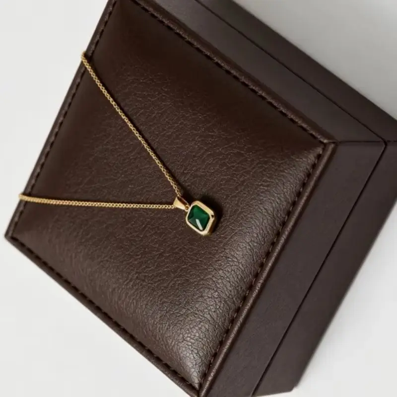 

Retro Square Zircon Pendant Necklace for Women Titanium Steel Wedding Engagement Jewelry Girls