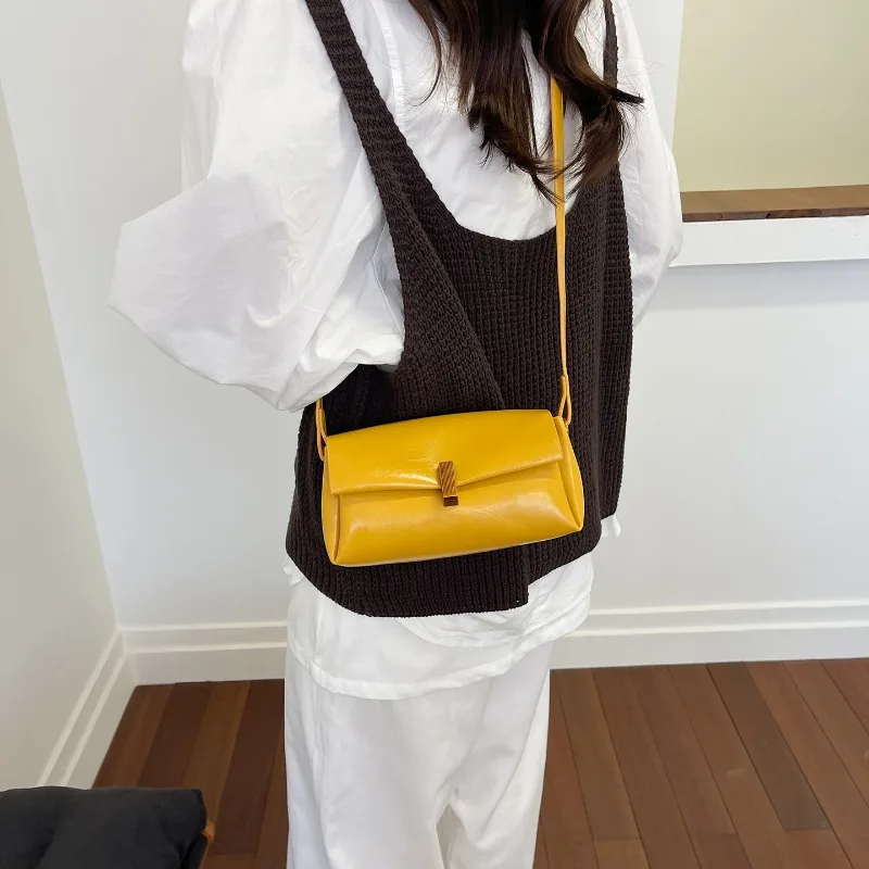 French Niche Quality Commuter Bag for Women 2026 Cross-border New Simple Underarm Bag, Versatile Women's Single-shoulder Bag