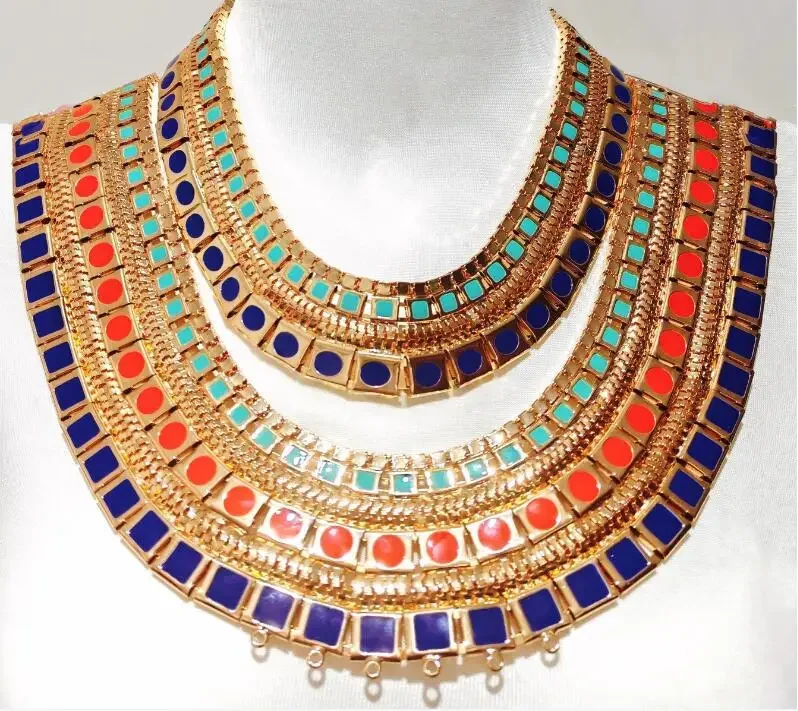 مصر فرعون قلادة الشمس الله خمر