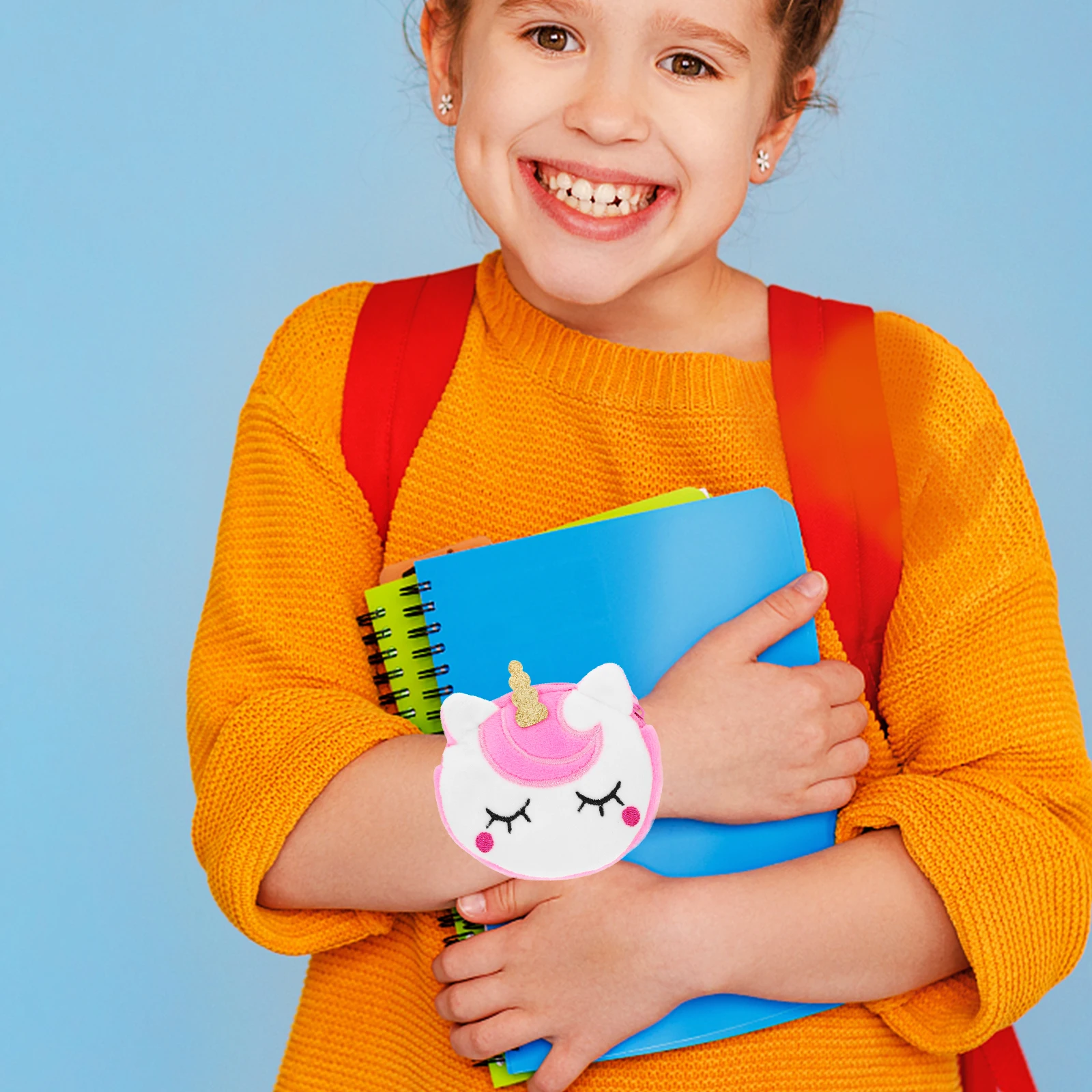 

2pcs Unicorn Slap Bracelets Lightweight Snap Wristbands Coin Purse For Kids Party Favors Change Bag Cartoon Theme Role Play