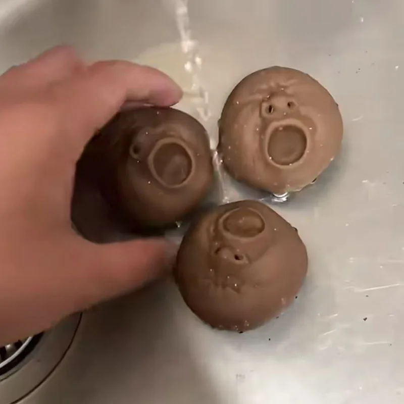 斬新なギフト 面白いあくび顔のティーペット リラックス スクイーズノーズ ウォータースプレー 不安解消 ストレス解消 おもちゃ 大人 ティーン向け