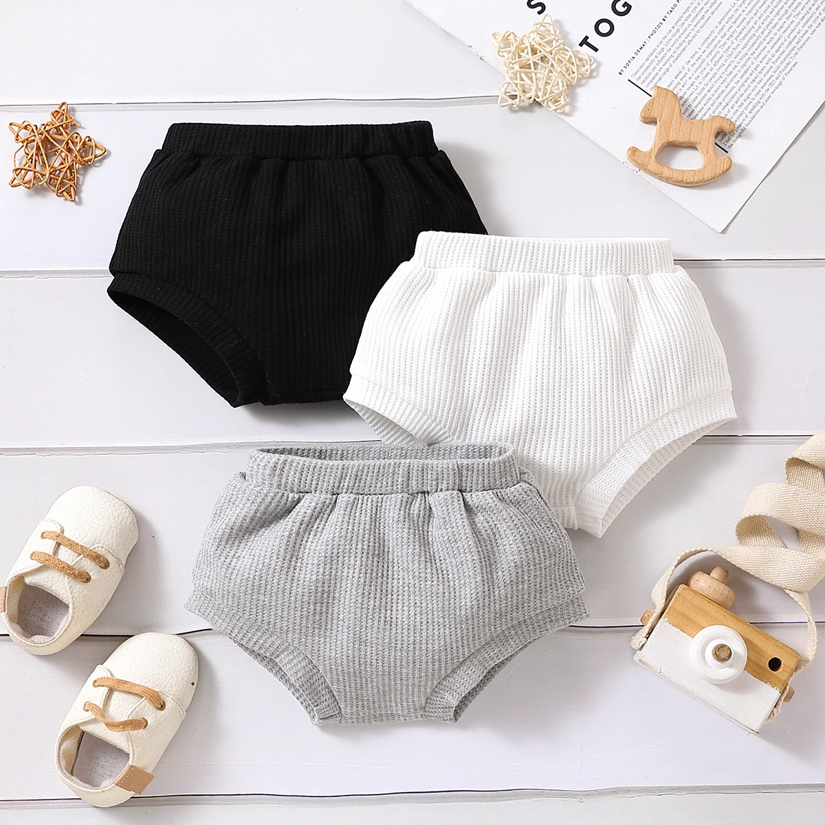 

PatPat Baby Boy/Girl Solid Waffle Textured Shorts