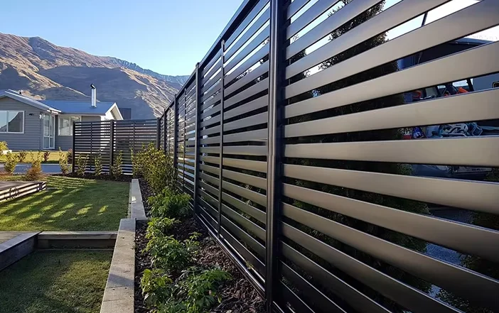 Modern Rustproof Aluminum Fence Slat Fence Panel Powder Coated Privacy Fence For Outdoor Yard Easy Installation Durable Design
