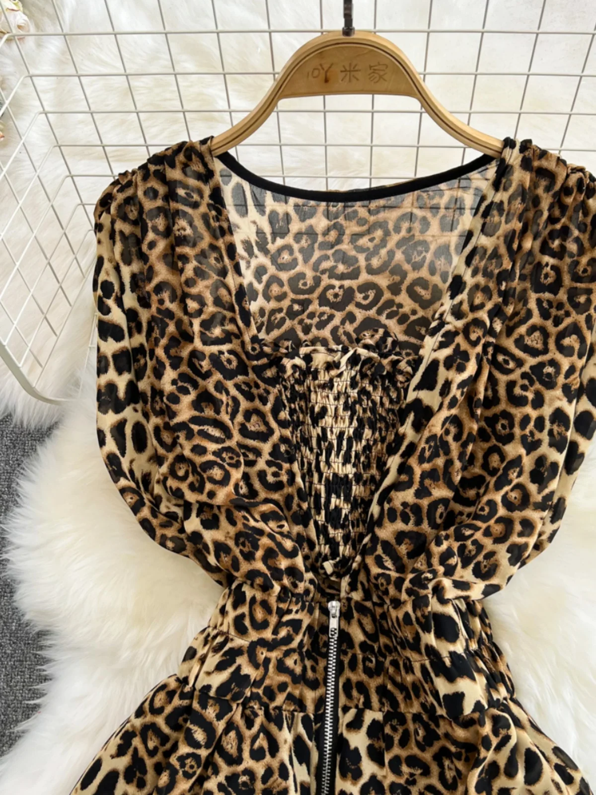 

Faionable Women's ort Sve V-Ne Leopard Print High Waist Straight Leg Wide Leg Pants Jumpsuit Skirt High Waist Wide L...