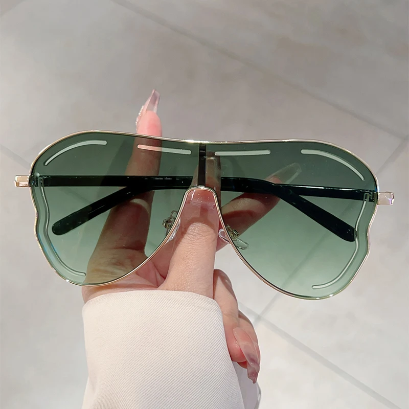 KAMMPT Monoblock Pilot Sunglasses 2024 Fashion Oversized Gradient Outdoor Sun Glasses Women Trendy Brand Design Casual Shades