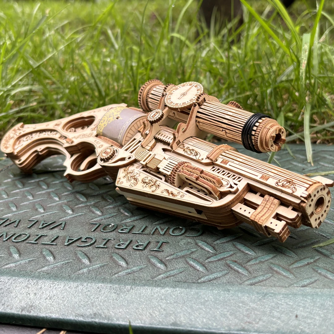 DIY Handgun Model 3D Puzzle Wooden Miniature Building Kit Punk Hitter Mechanical Gear Jigsaw Puzzle for Children Birthday Gifts