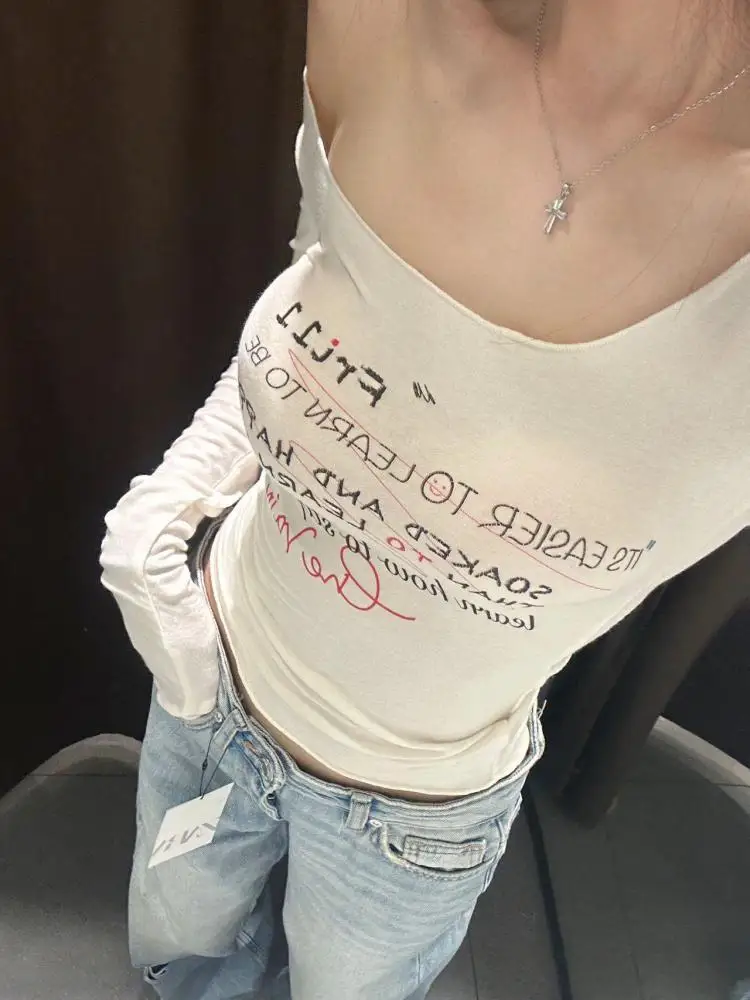 Genayooa-女性のための裸の肩のグラフィックプリントTシャツ,肌のトップ,長袖,セクシーなストリートウェア,秋