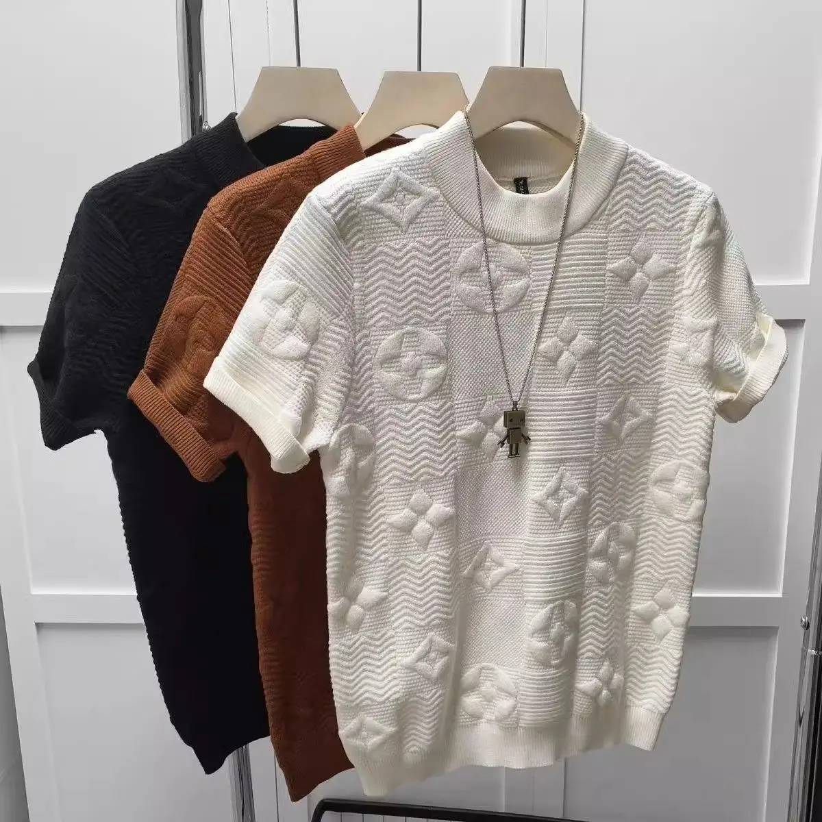 

Light luxury knitted sweater short-sleeved t-shirt young men's trend fashion simple jacquard half-sleeved sweater