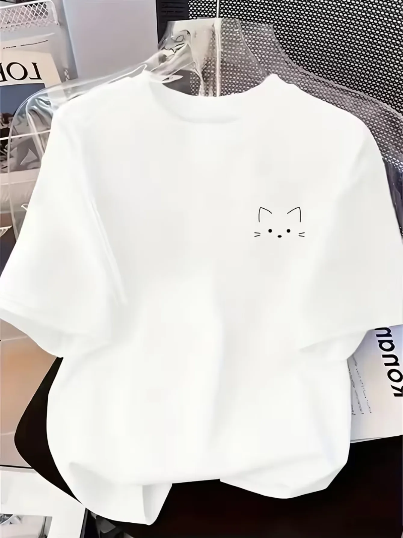 Minimalist Chest Small Logo Cat Easy Line Drawing Harajuku T-Shirt Skin Friendly Breathable Knit Short Sleeve Loose  Basic