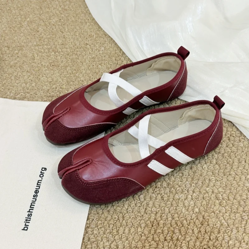 Damen Split-Toe Ballettschuhe aus PU-Leder mit gekreuztem elastischem Riemen, Mary Jane Schuhe, Retro-Flats mit weicher Sohle für den täglichen Gebrauch. – Detail 3