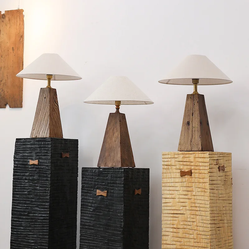 Weathered wood creative solid wood desk lamp Bedroom bedside lamp Desk living room B & B atmosphere decorative lamp