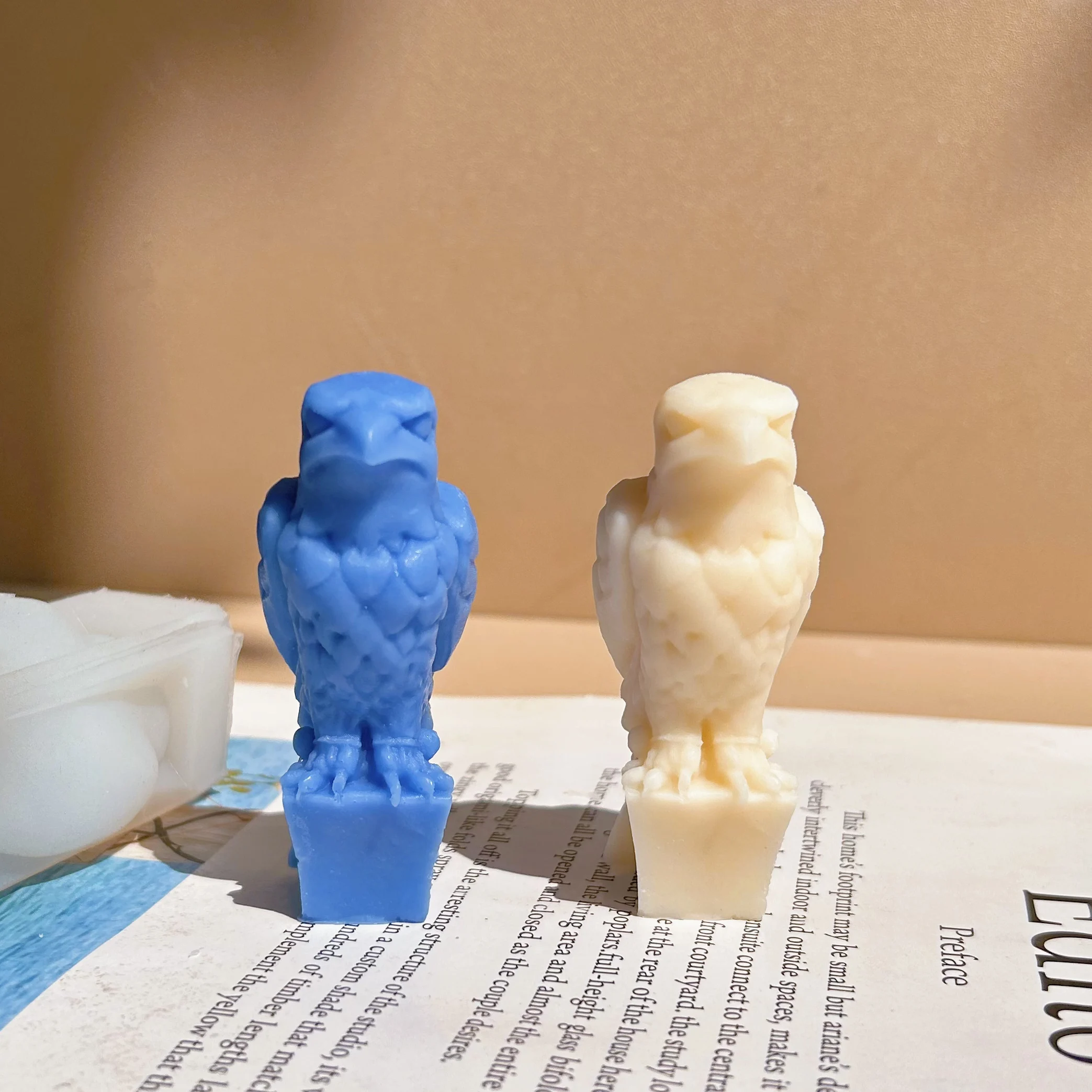 

Eagle Statue Candle Silicone Mold DIY Animal Bird Candle Mold Making Resin Gypsum Cement Home Luxury Decoration