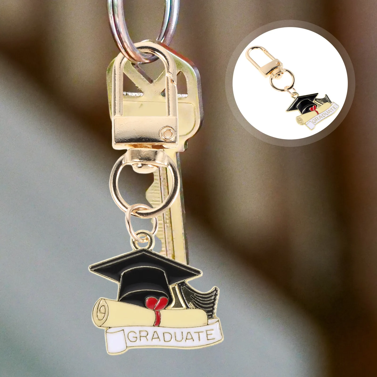 12Pcs Graduation Key Chains Class of 2026 Gifts for College High School Seniors Alloy Grad Keepsake Key Rings Graduation Season