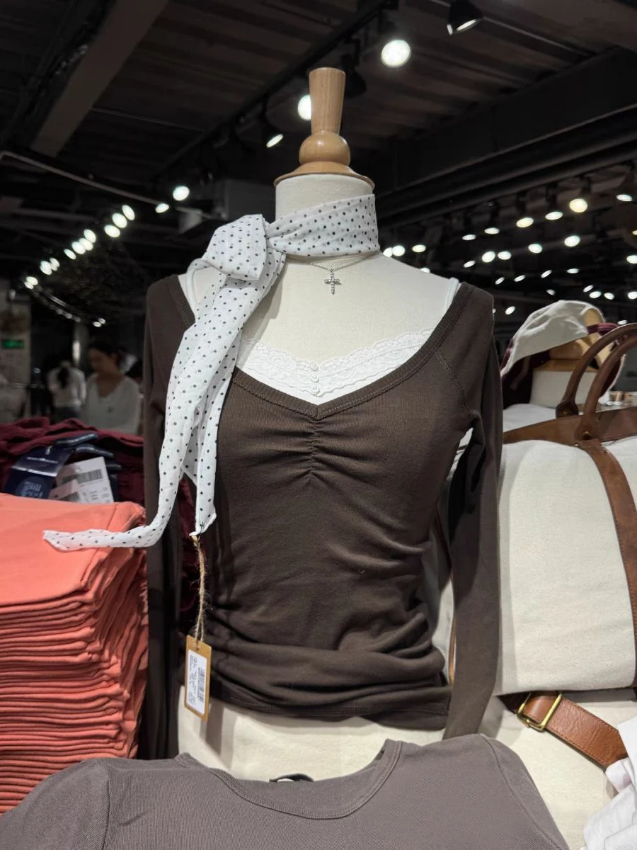 Folds Vintage Brown Slim T-shirts Women New Double V-neck Cotton Long Sleeve Tee Tops Autumn Y2k Streetwear Casual Solid Tshirts