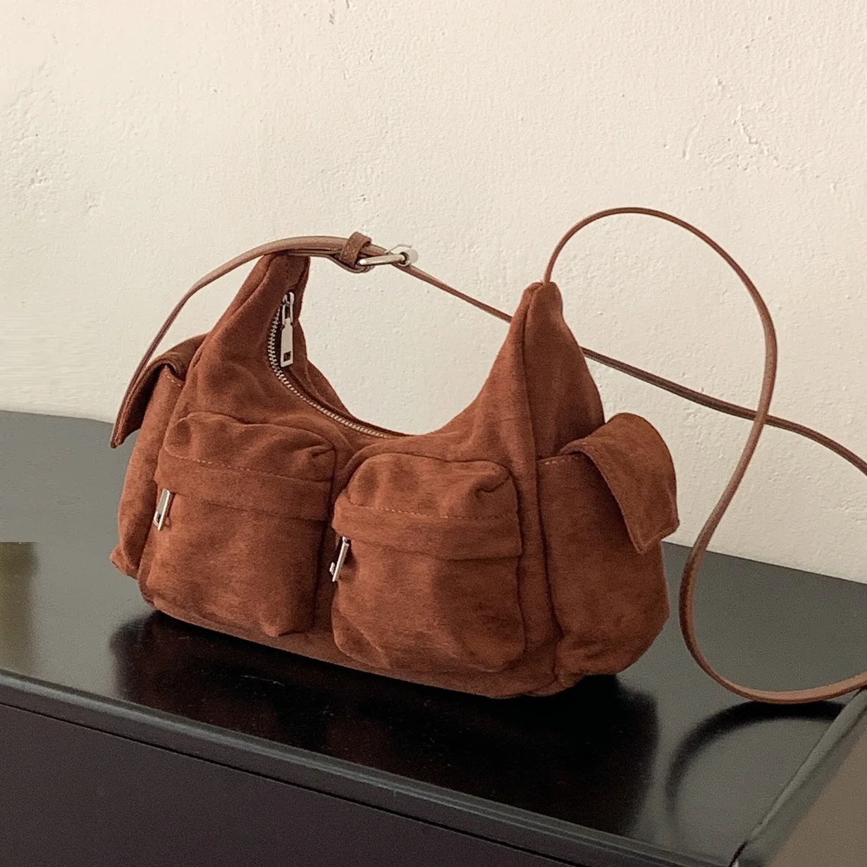 Vintage Faux suede Crossbody torba dla kobiet torba o dużej pojemności miękka damska torba na ramię z wieloma kieszeniami bolsas