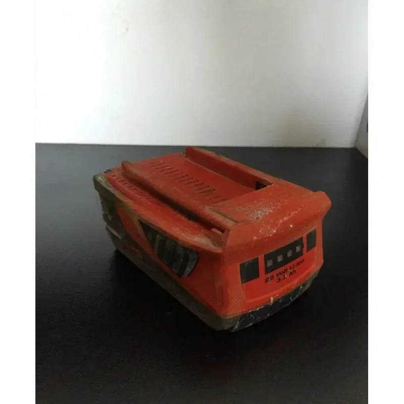 Original Used Hilti 21.6V 22 3.3A lithium battery