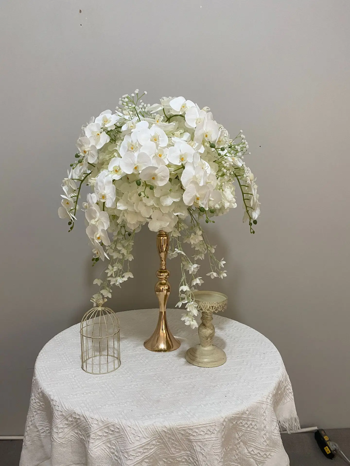 Großhandel Künstliche Blumenkugel mit Schmetterlingsorchidee, Hortensie und Rose für Hochzeitstisch, Fensterdekoration und Verlobungsfeier – Detail 1
