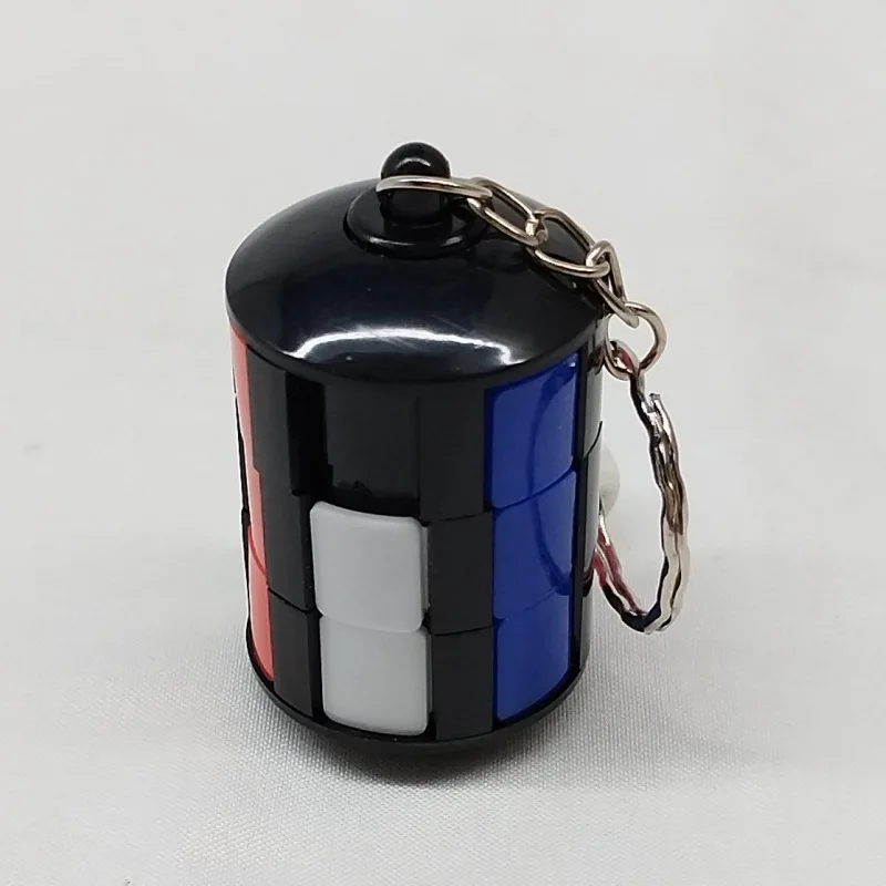 [المعنى] مكعب برج سحري صغير بطول 4.5 سنتيمتر مع سلسلة مفاتيح على ظهره قلادة لعبة محمولة ستة ألوان برج بابل لغز ألعاب متململة