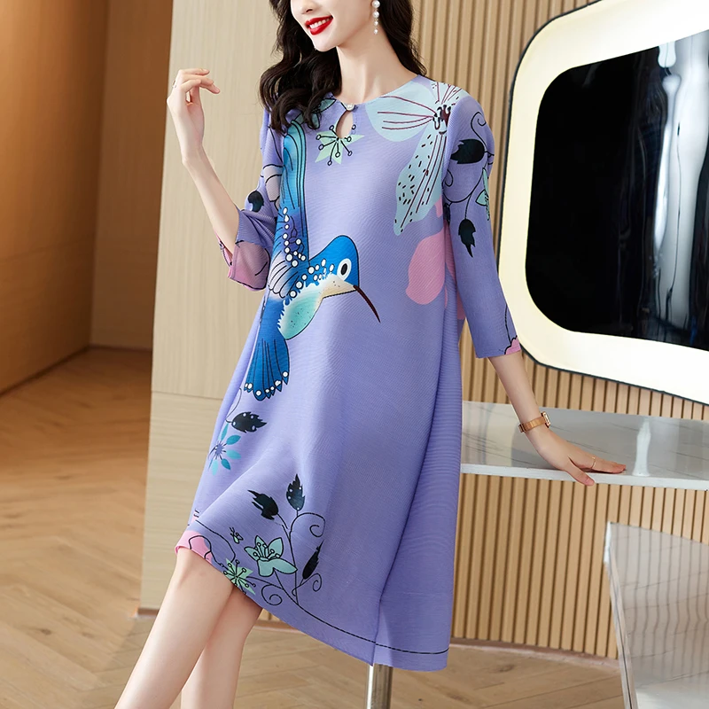 

2023 Autumn/Winter New Sanzhai Pleated Vintage Print Dress Silk Elastic Loose Large O-Neck Pullover Slim Knee Length Dress Gown