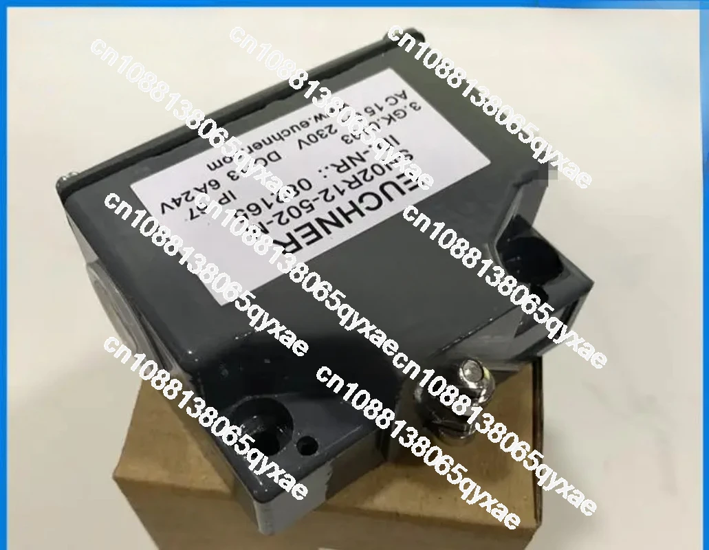 

EUCHNER Anshi Can SN02D12 SN02R12-502-M Double Contact Combination Limit Travel Switch