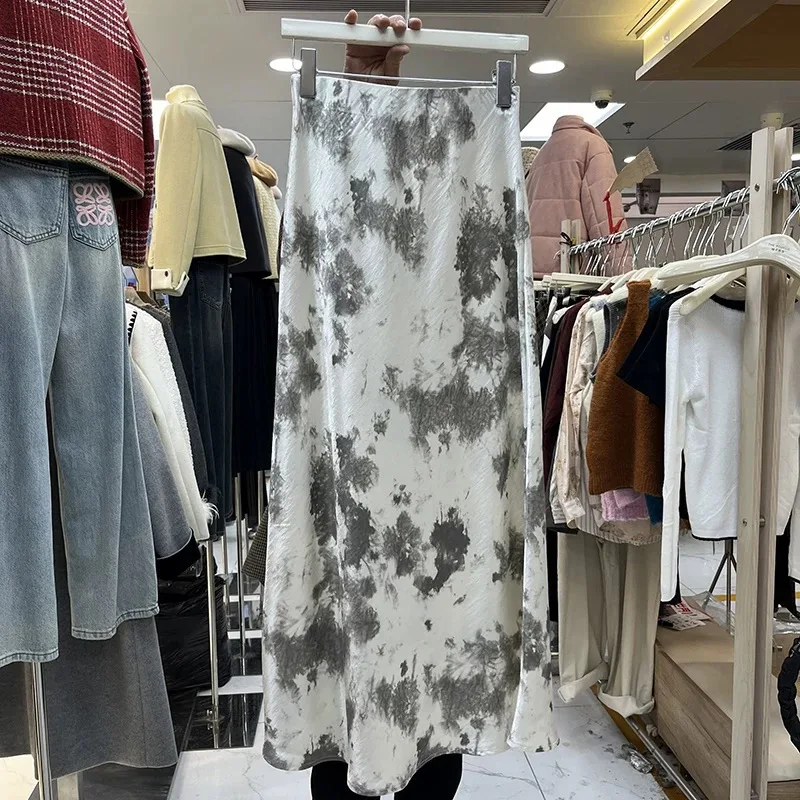 2025 Spring New Silky Draped Satin Midi Skirt Women High-end Style Printed Bodycon Fishtail Long Skirt