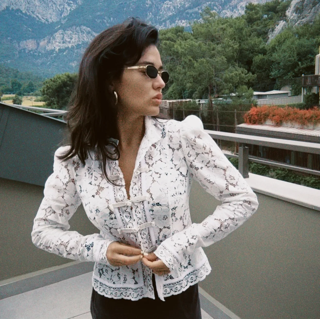 Elegancka luksusowa koronkowa bluzka, modna koszula z koronkowym nadrukiem, zapinana na jeden guzik, dopasowana, w stylu vintage, ładna bluzka damska na imprezę, letnie topy.