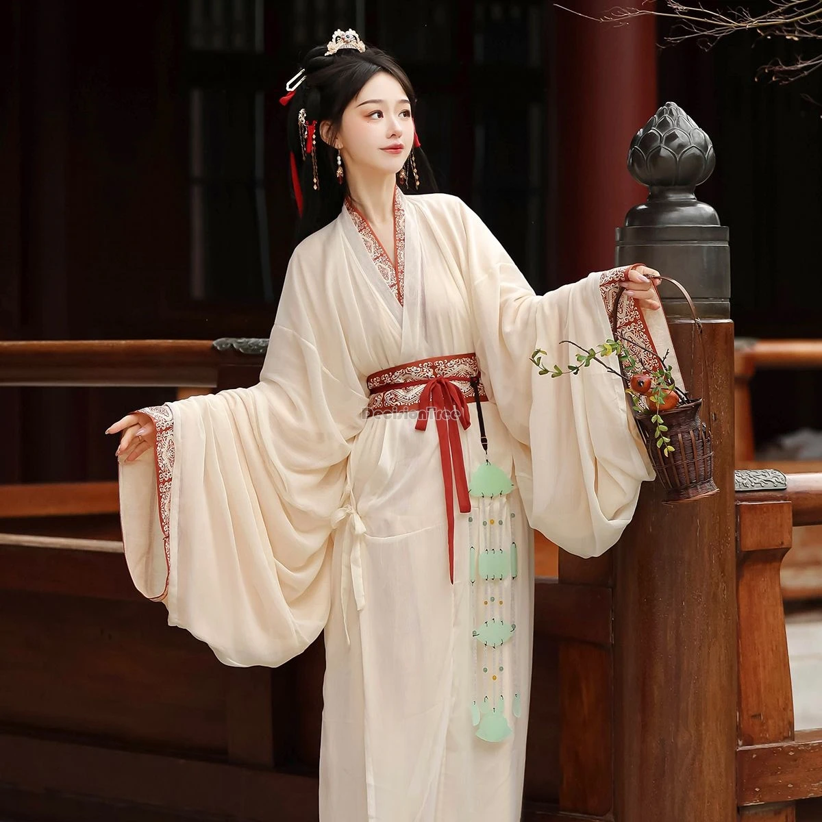 

2024 chinese wei jin dynasty imperial palaces women's wearing elegant classical dignified hanfu set retro embroidery daily suit