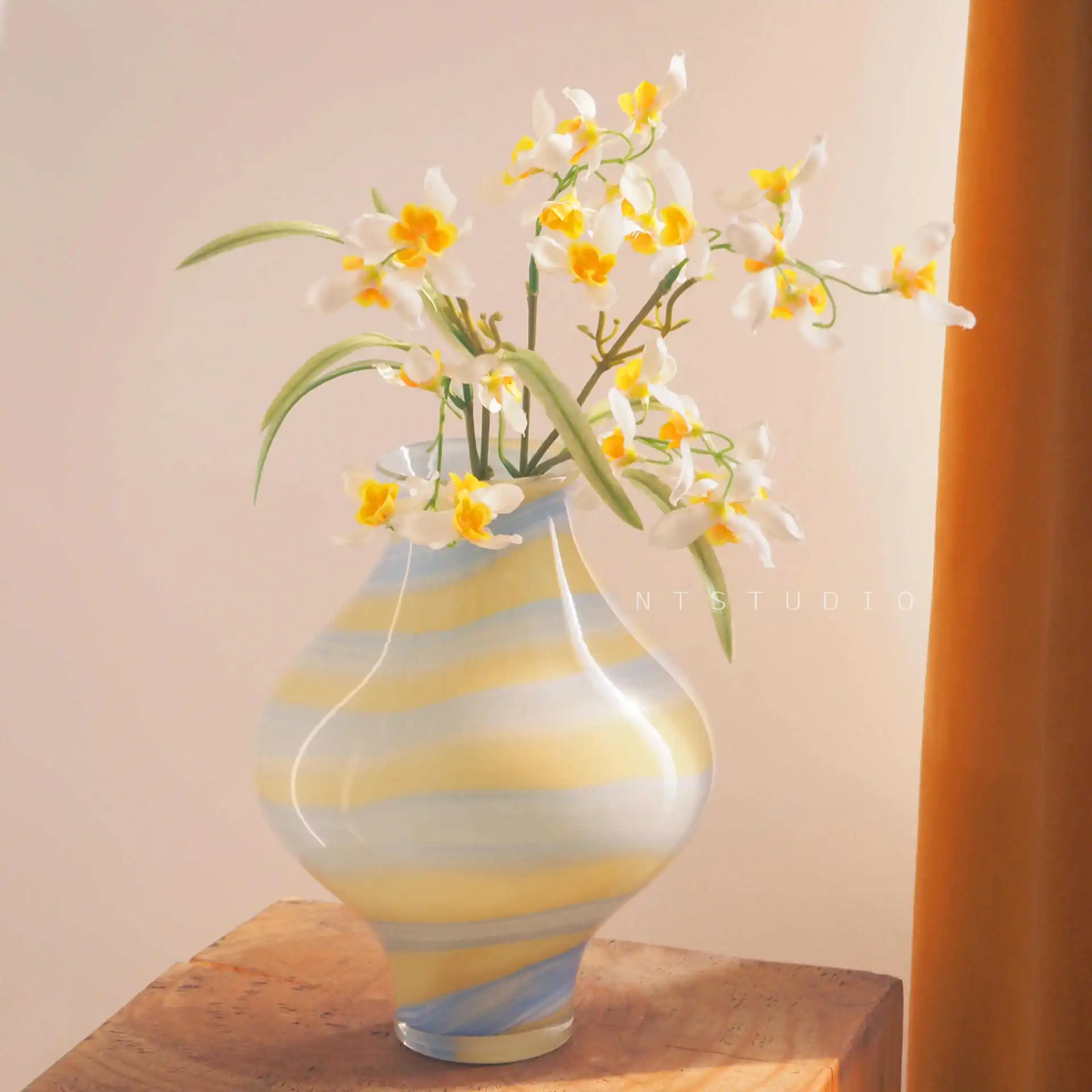 Vase Song Dynasty Aesthetic Flower Ware Retro Delicate Beautiful Glass Vase Living Room Table Ornaments