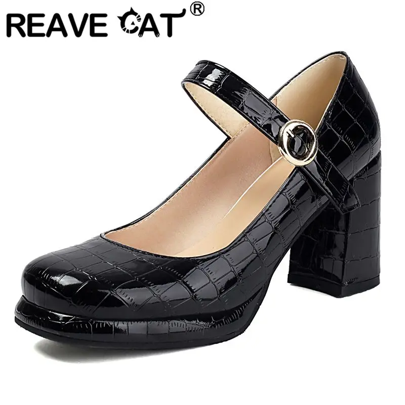 

REAVE CAT Брендовые женские туфли-лодочки Мэри Джейнс с круглым носком на блочном каблуке 8 см на платформе с пряжкой и ремешком Большой размер 43 44 Блестящие милые туфли для свиданий