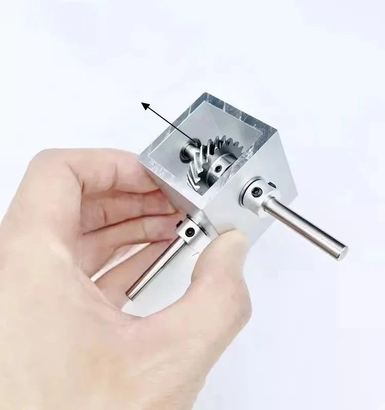 Micro-small 1:2 right-angle reversing reduction gearbox aluminum alloy shell hand-operated helical gear gearbox corner turner
