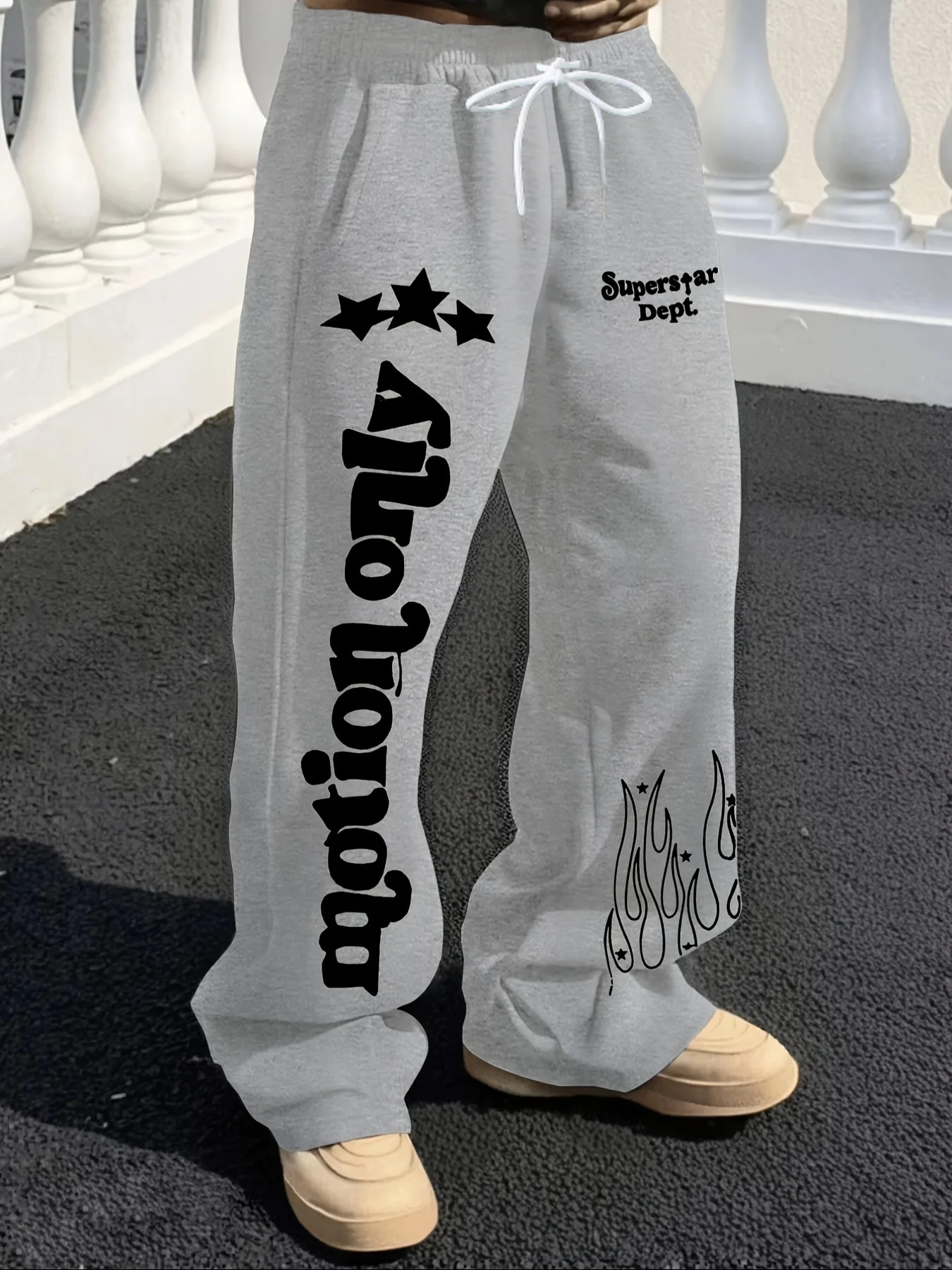 Neues Modell Herren Gothic Vertikale Grafik Weite Jogginghose mit Kordelzug Lose Gerade Baggy Y2K Dark Punk Streetwear Hose. – Detail 4