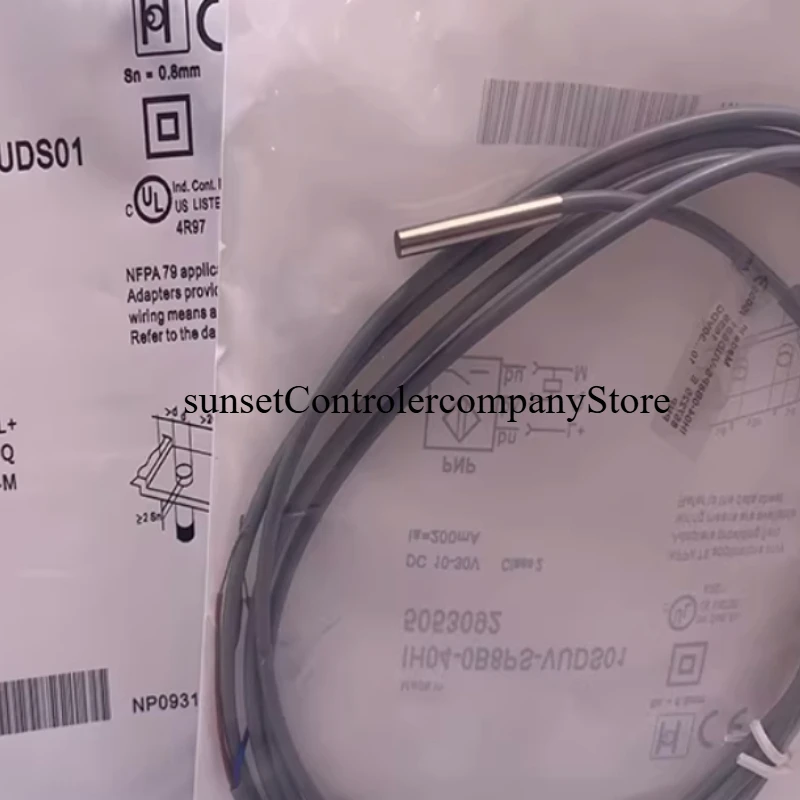 

2pcs New High Quality Sick proximity switch IH04-0B8NS-VW1 IH04-0B8PS-VW1