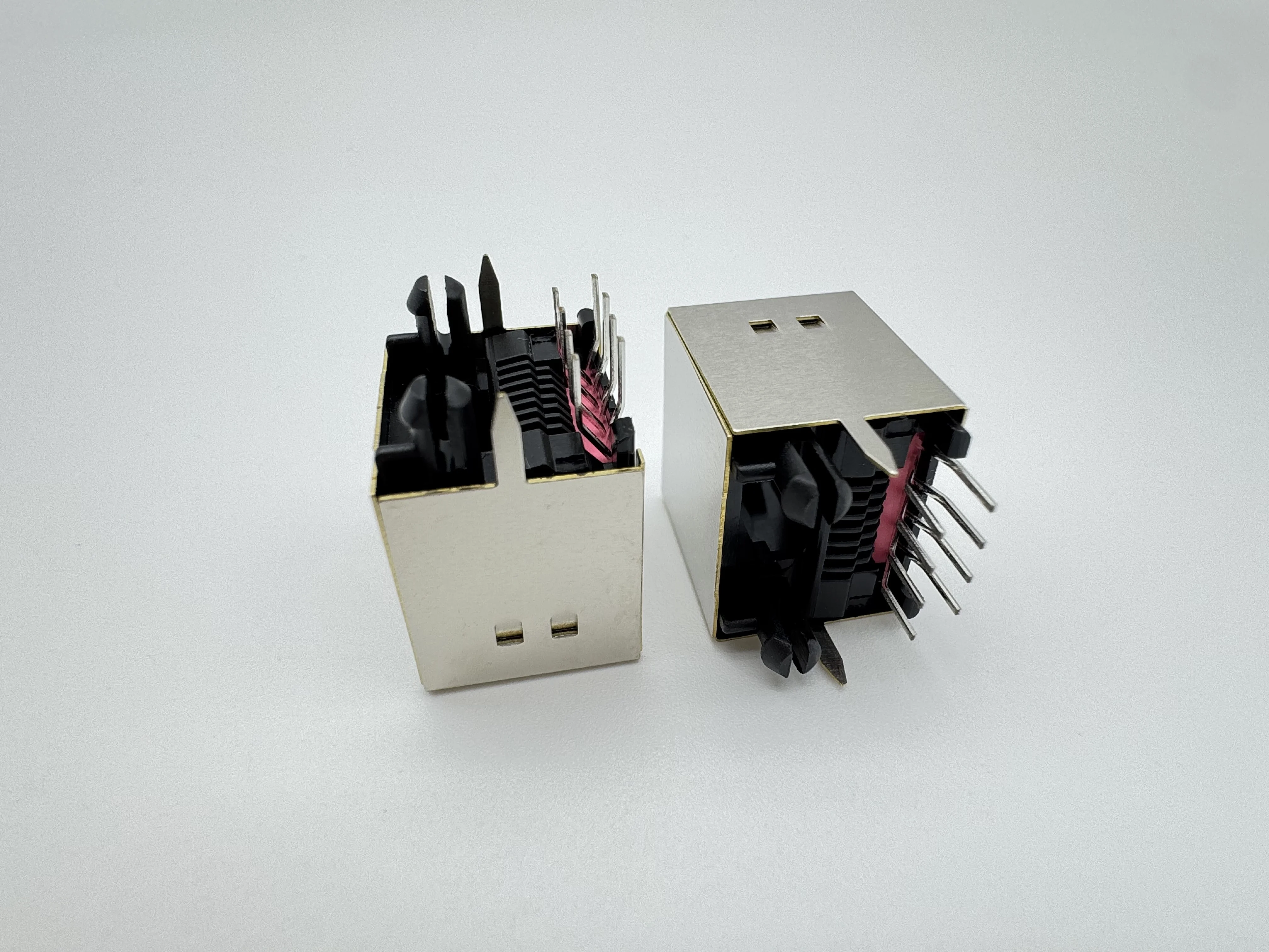 Geschirmter RJ45 8P8C-Klinkenstecker mit oberem Eingang für die Hochgeschwindigkeitsnetzwerk-Hardware-Optimization