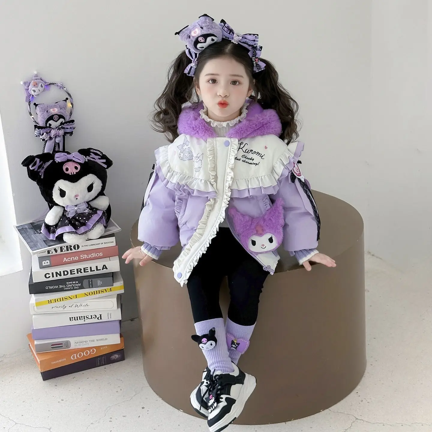 

Хлопковые парки Sanrio Kuromi для девочек, зимнее теплое пуховое пальто, детская верхняя одежда, пальто с капюшоном и мультяшным рисунком