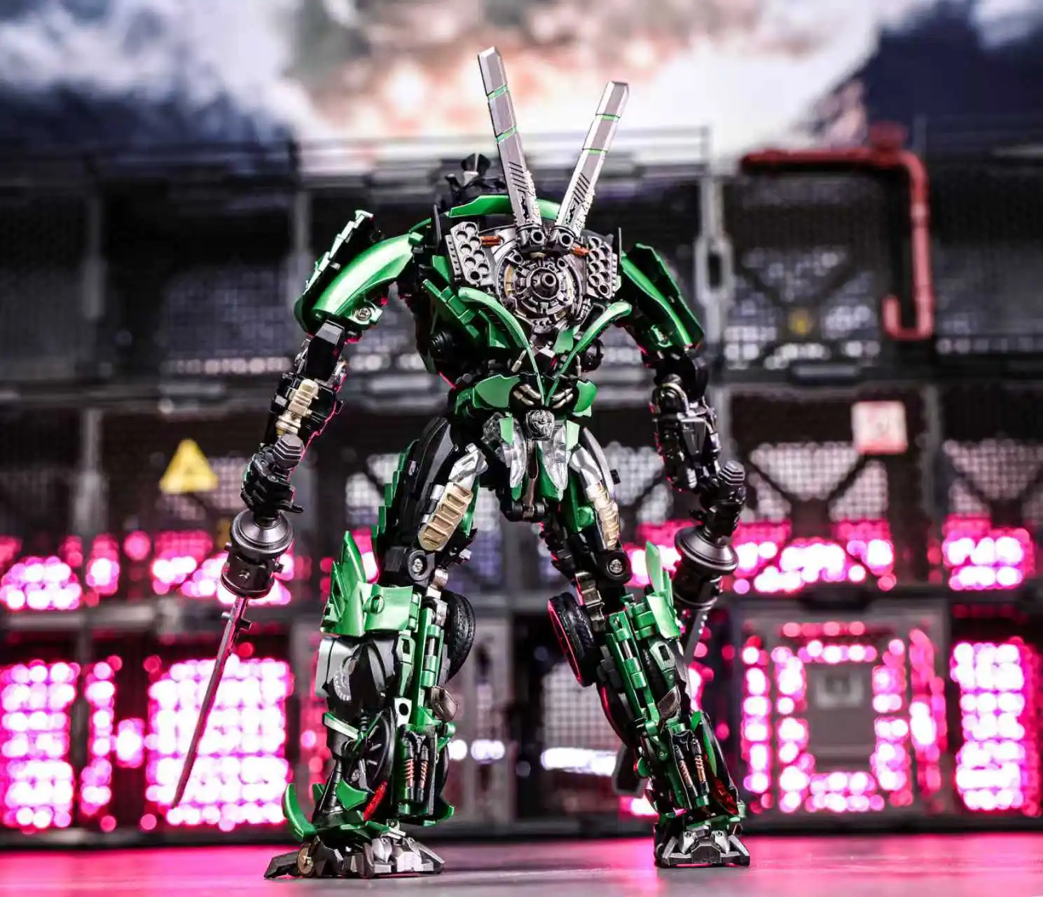

[Pre-Order] Transformation MetaGate G-07G The Last Knight Drift Green Version Action Figure