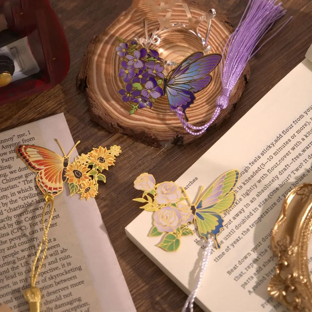 Hollow Tassel Butterfly Bookmarks Pendant Reading Metal Bookmarks Book Clip Chinese Style Flower Bookmarks Office Supplies
