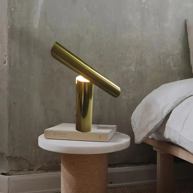 Italy Designer Desk Lamp Modern Minimalist Creative Personalized Light for Hotel Study Bedroom Bedside Decoration Floor Lamp
