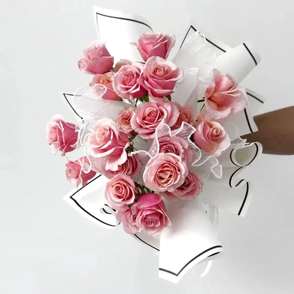 Weiße Blumenverpackung für Blumensträuße, einschließlich dekorativem Netz-Geschenkpapier, Perlenrand-Geschenkpapier, faltiges Wellennetz – Detail 4