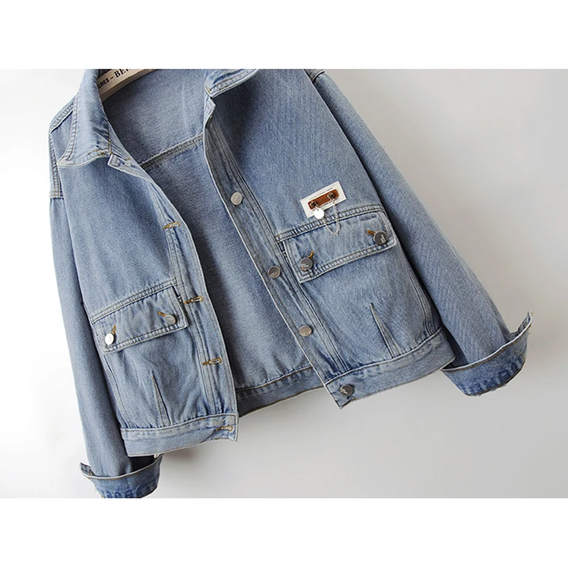 Frühling Vintage Hellblau Denim Jacke Frauen Lose Kurze Casual Cowboy Oberbekleidung Langarm Große Tasche Jeans Jacke Mantel Weibliche