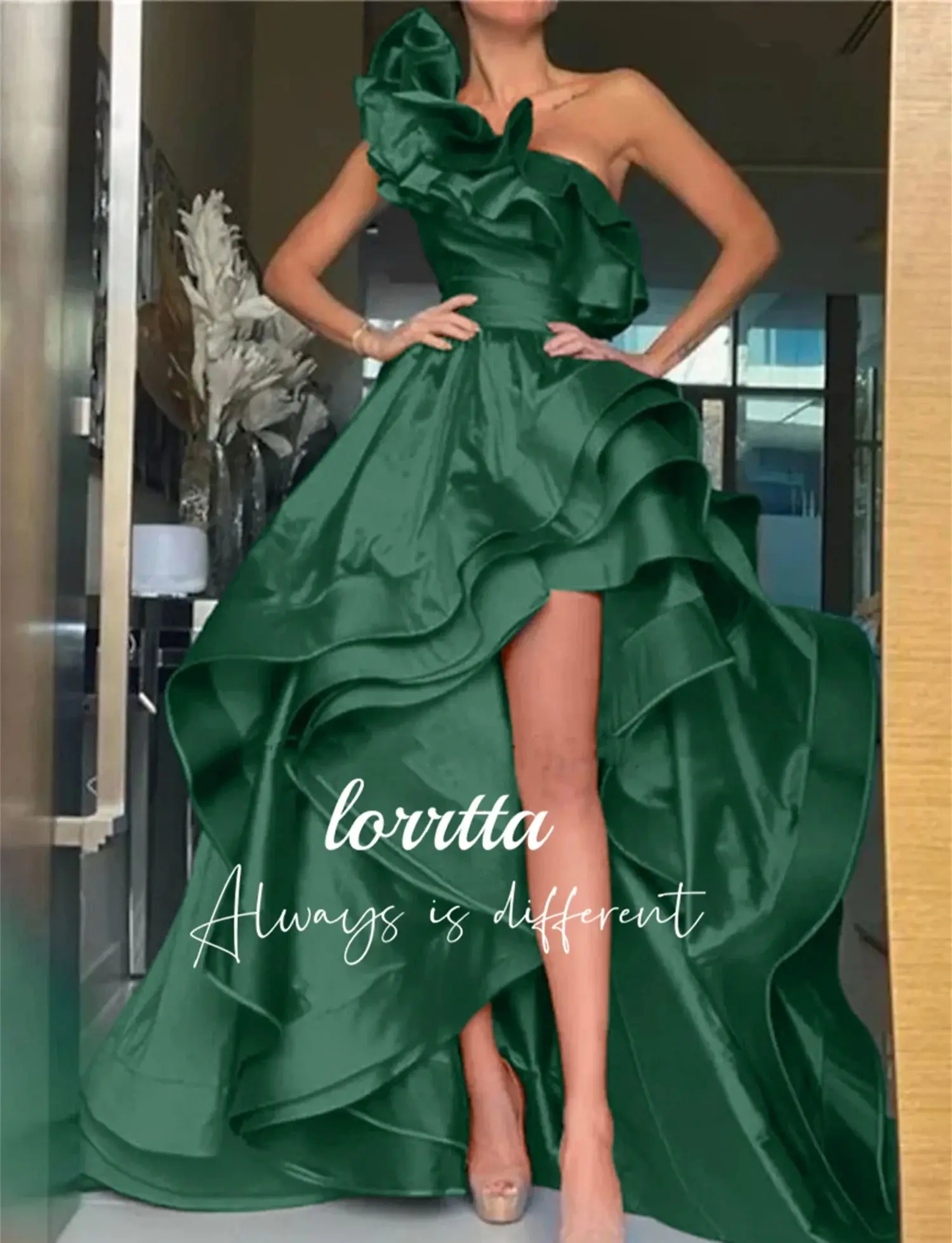 Lorrtta Sleeveless Satin Layered Customized Ruffled Irregular Design Skirt With Short Front and Long Back Multi-color 이브닝드레스