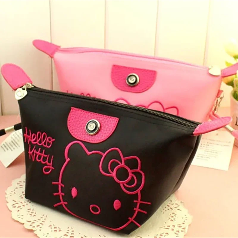 Sanurgente-Sac cosmétique de dessin animé Hello Kitty, sac de rangement pour produits de soins de la peau, trousse à crayons, porte-monnaie, sacs, grande capacité, voyage