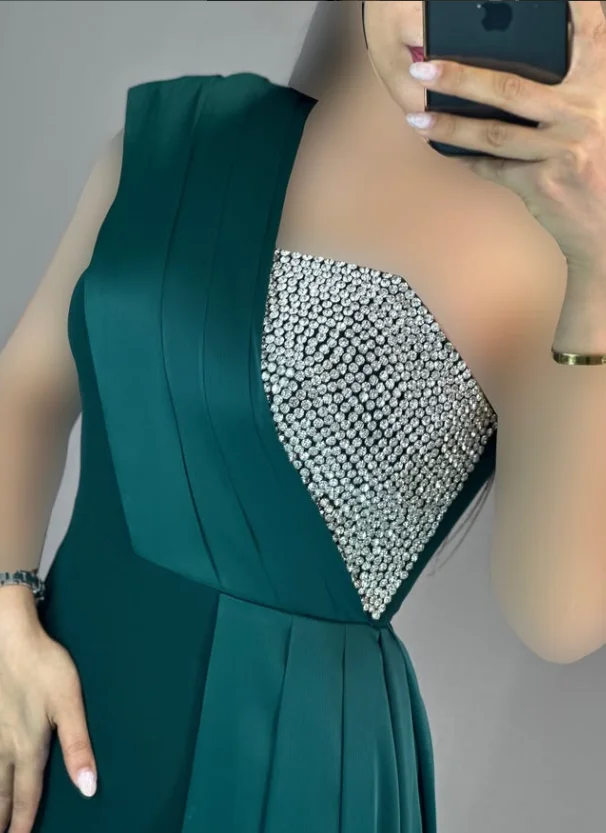 ที่กําหนดเองคุณภาพสูง Strapless ลูกปัดหนึ่งไหล่ความยาวชั้น Court รถไฟแขนกุดสูง Vestido Formatura