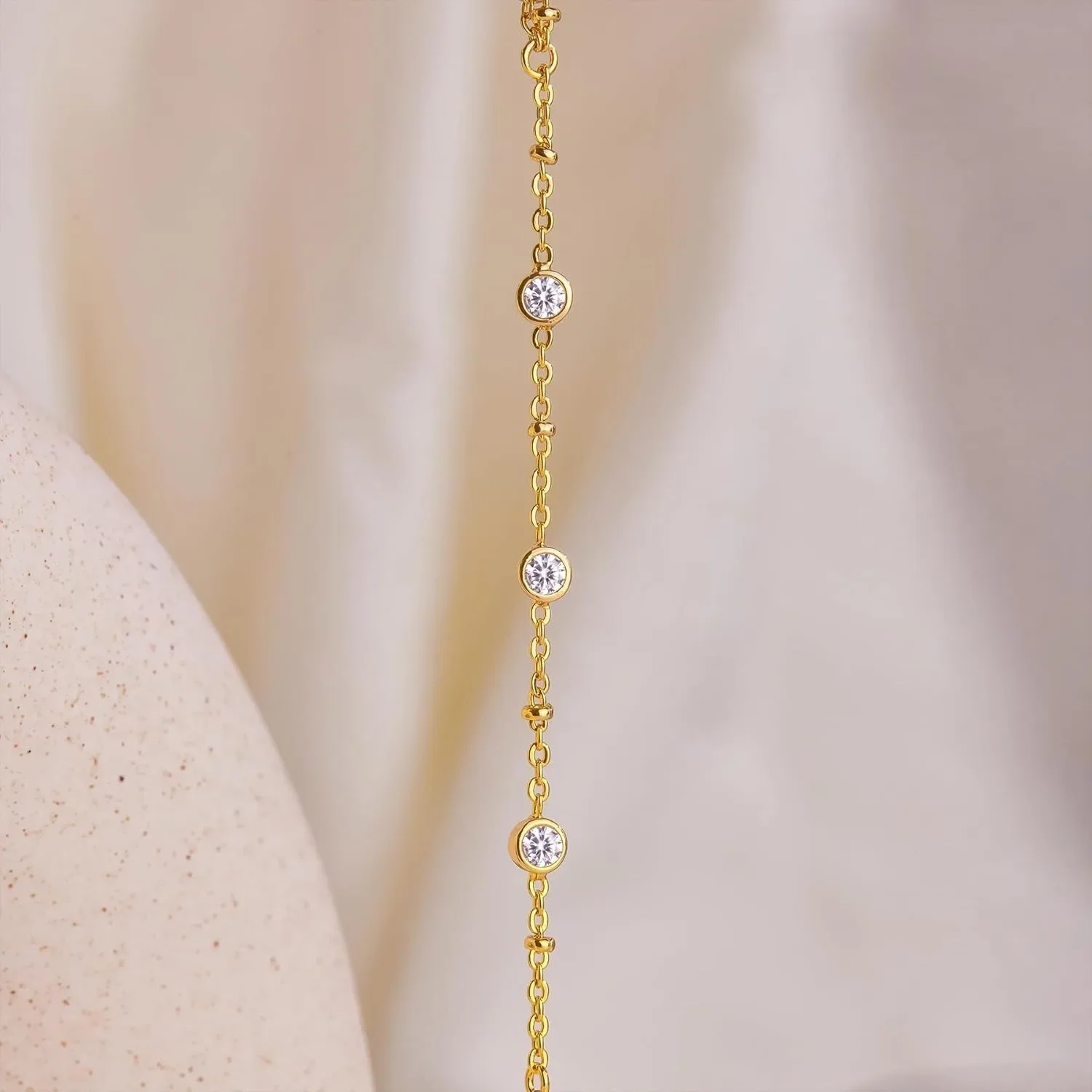 Gold Hand Chain for Women Gold Plated Bracelets for Women Silver Bracelets Hand Chain, Silver Jewelry Gifts for Women Christmas