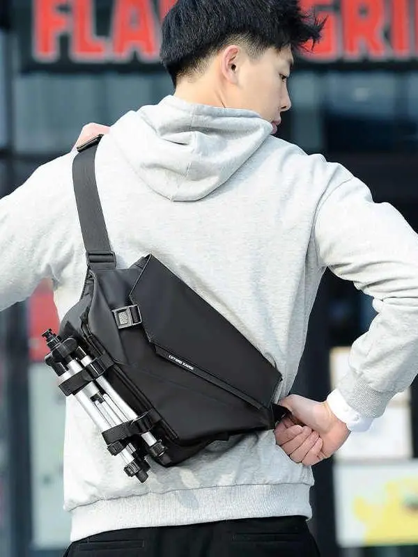 新しいオックスフォード布クロスボディバッグ男性用カジュアル通勤サイクリングバッグ大容量ストリートスタイルトレンディサッチェルメンズチェストバッグ
