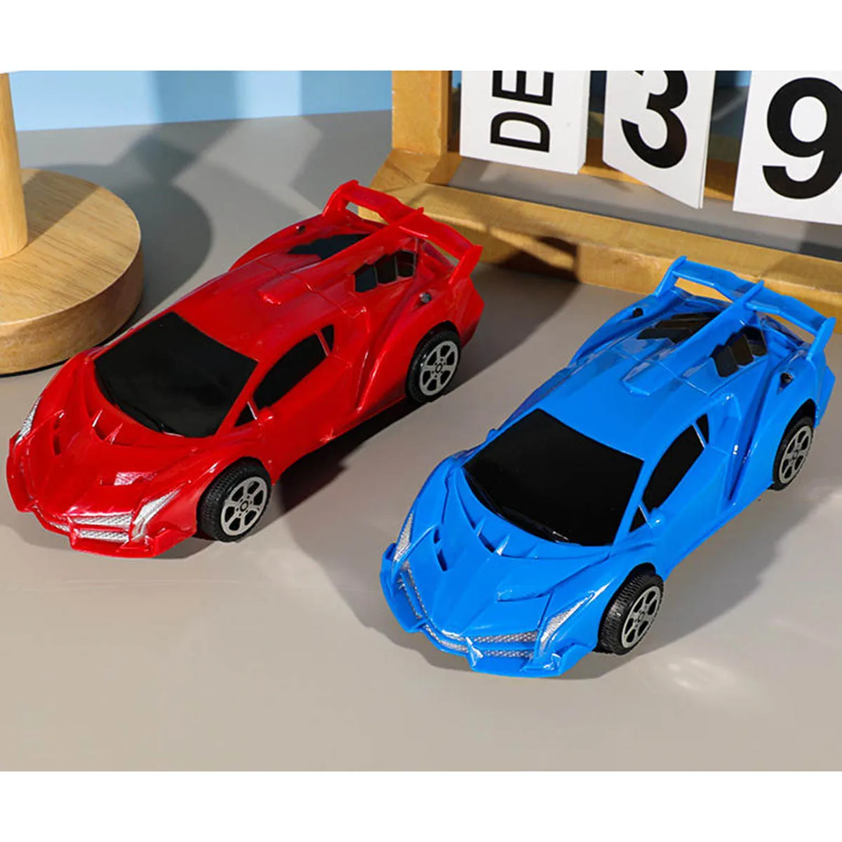 2 stuks traagheid coole sportwagen speelgoed simulatie plastic sportwagen trek auto speelgoed cartoon grote auto jongen verjaardagscadeau