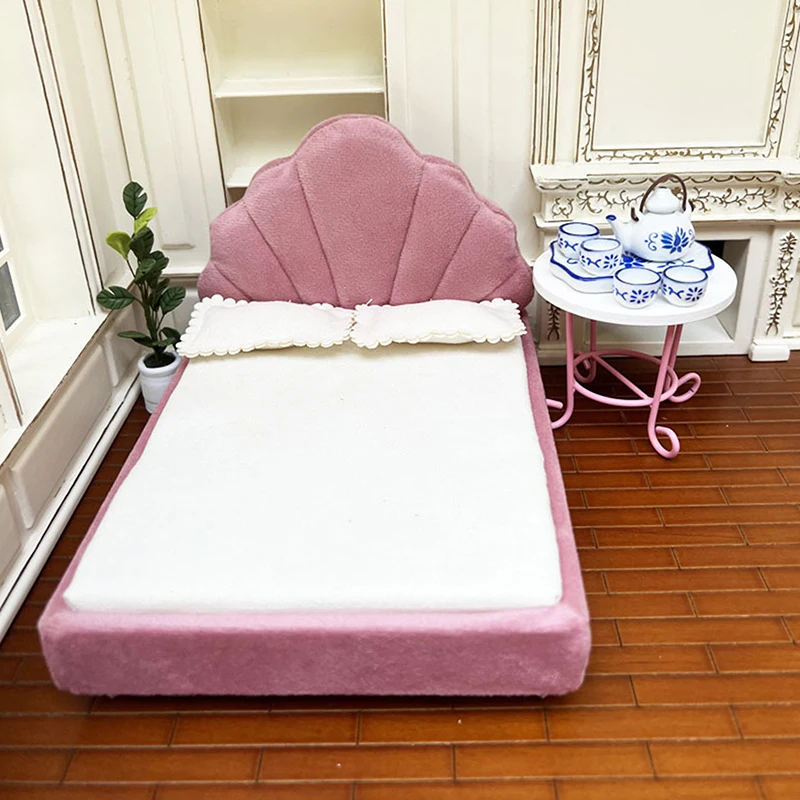 1:12 Dollhouse Mini Pink Double Bed Flannel Shell Bed Model W/Pillow Doll Bedroom Furniture Decor Toy Micro Scene Props