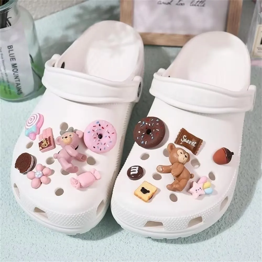 New Charms MINISO Disney Cartoon Doll Donald Duck Mickey Minnie Resin 3D Shoe Accessories DIY Clogs Sandals Decorative Buckle