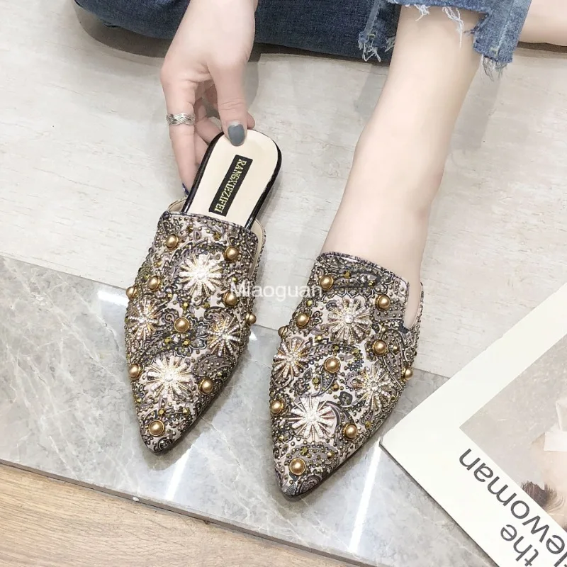 New Brand Design Gold Chain Women Slipper Closed Toe Slip on Mules Shoes Round Toe Spring Zapatillas Mujer Flip Flop Large Size