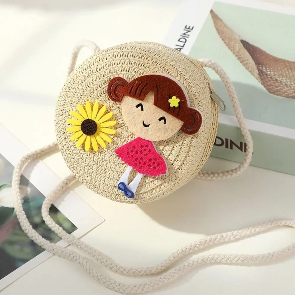 حقائب كتف من القش المنسوج يدويًا مبتكرة على شكل زهرة لطيفة حقيبة كروس خفيفة الوزن حقيبة شاطئ للأطفال #1